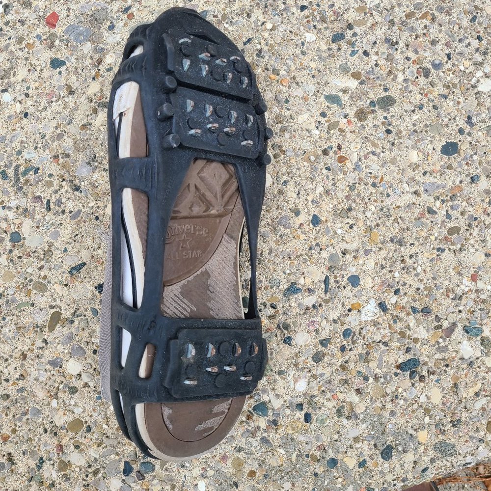 "Yaktrax" traction system (unknown brand)